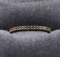 Zlatý prsten s černé diamanty klasický design 